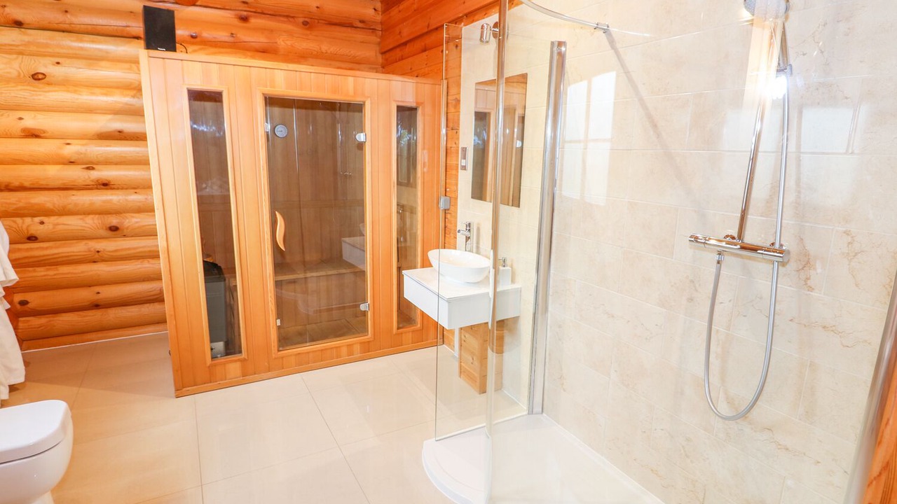 Photo of Bathroom in Castle Bytham