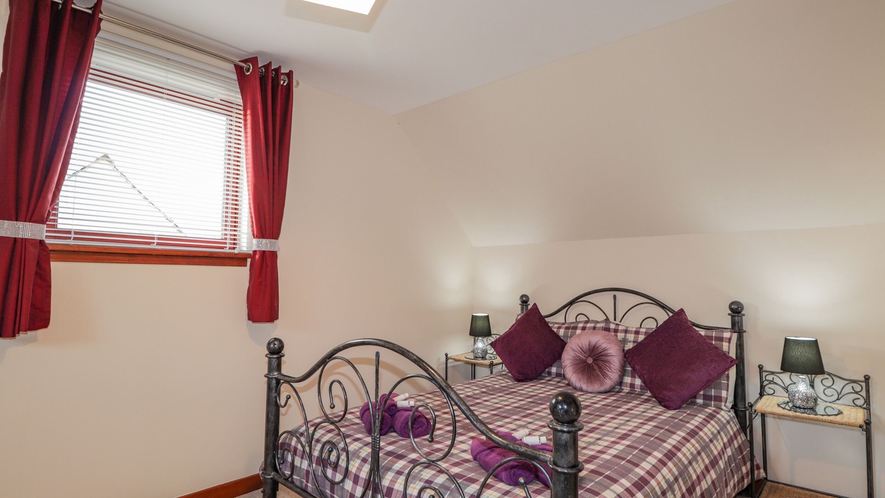 Photo of Others in Nostie