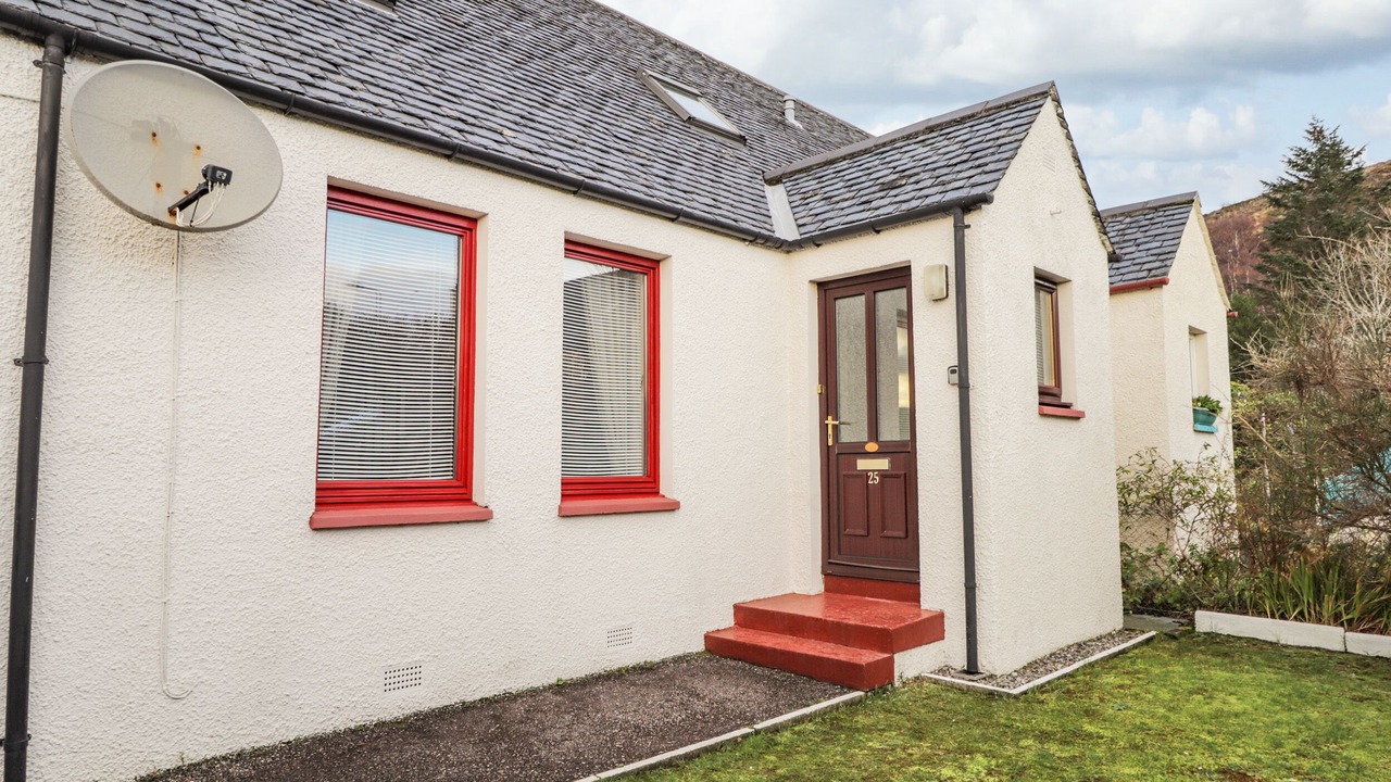 Photo of Others in Nostie