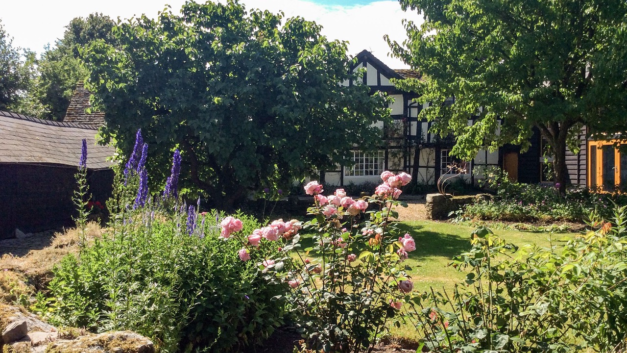 Photo of Others in Westbrook Court