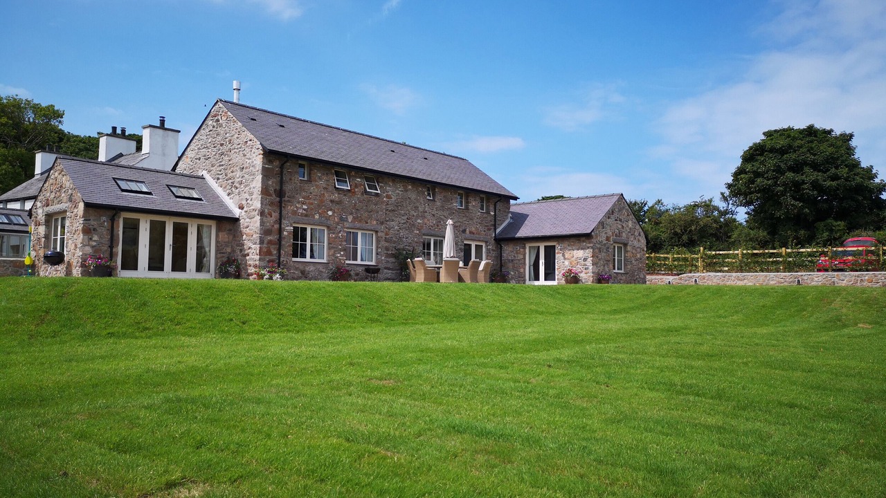 Photo of Others in Dulas