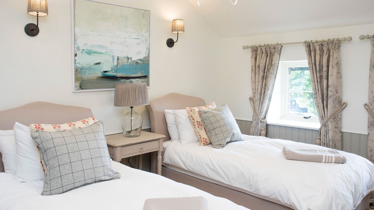 Photo of Others in Dulas