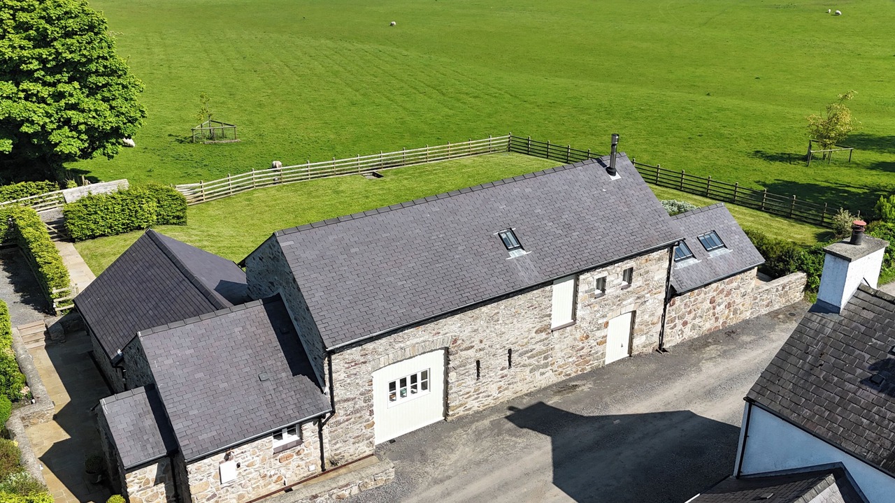 Photo of Outdoor in Dulas