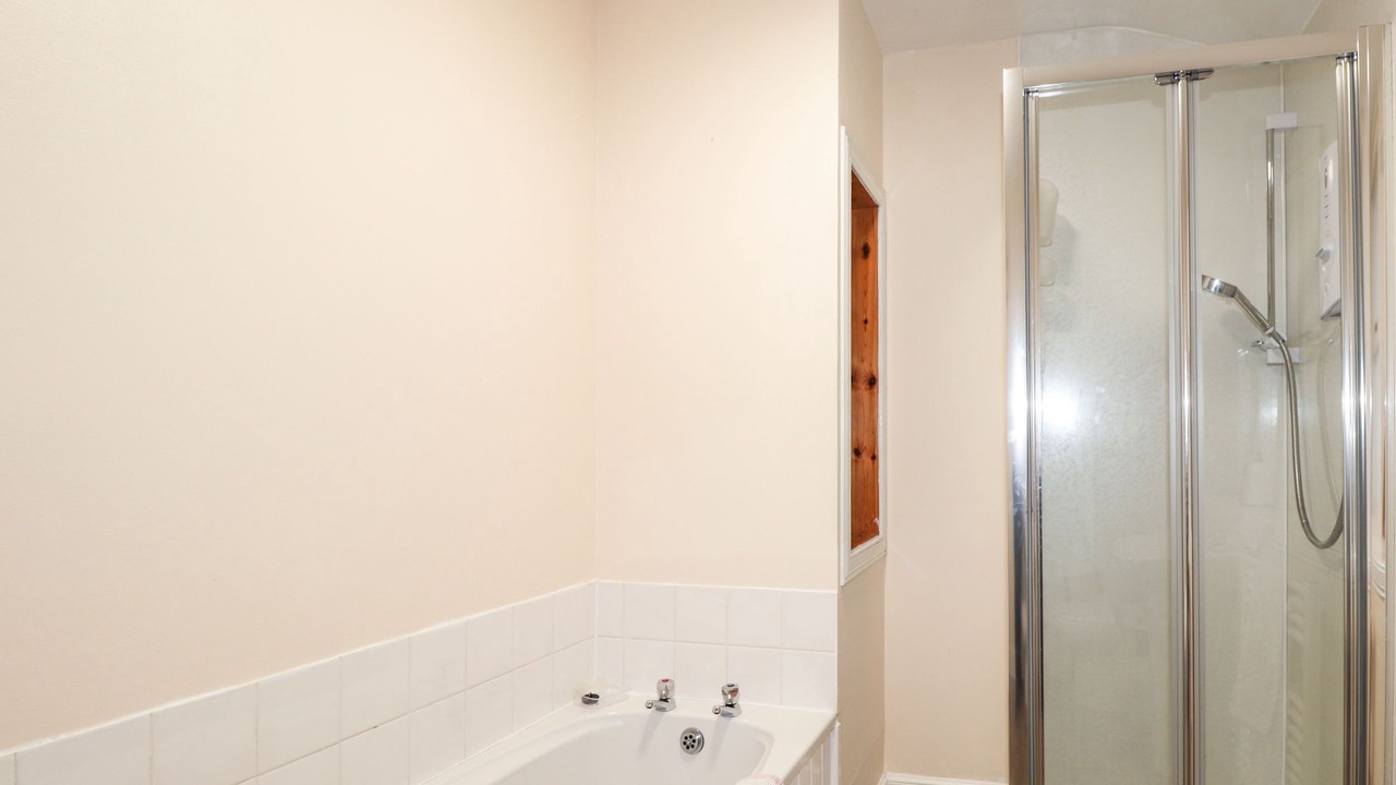 Photo of Others in Nostie