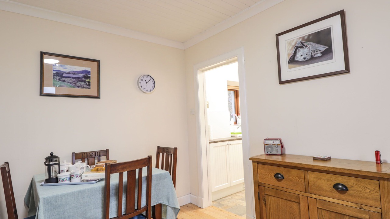 Photo of Others in Nostie