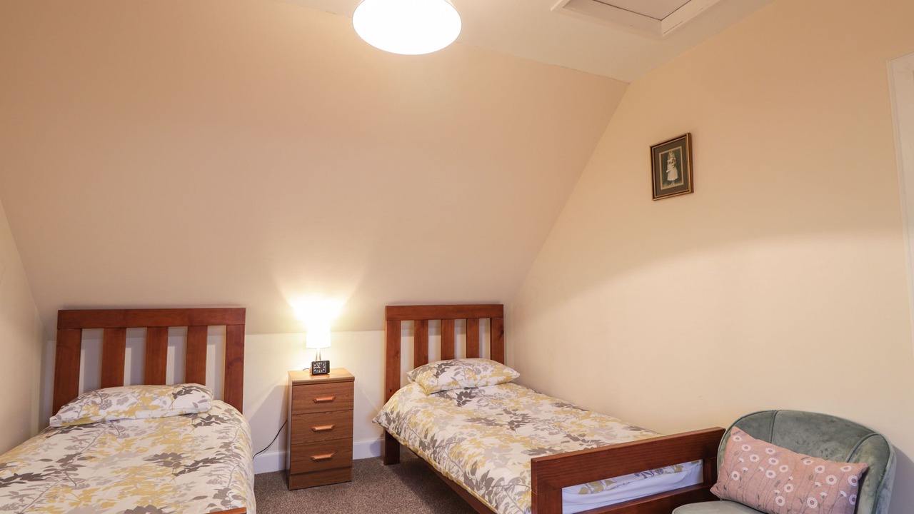 Photo of Others in Nostie