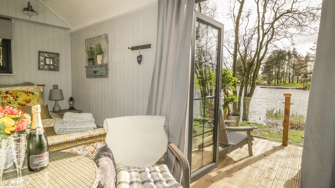 Photo of Others in Wing