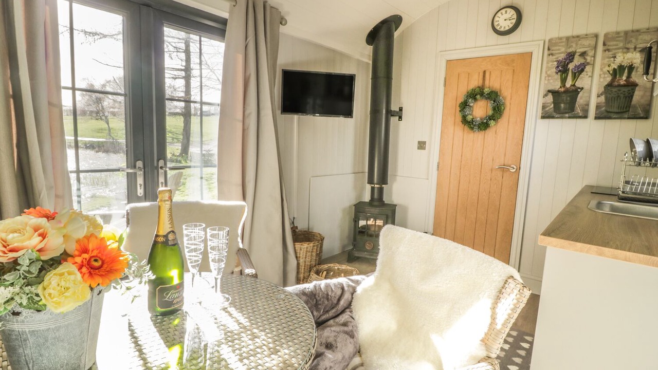 Photo of Kitchen in Wing