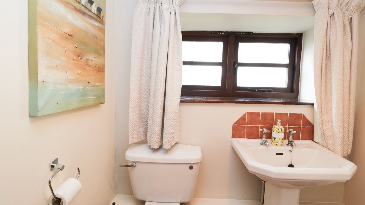 Photo of Bathroom in Westbrook Court