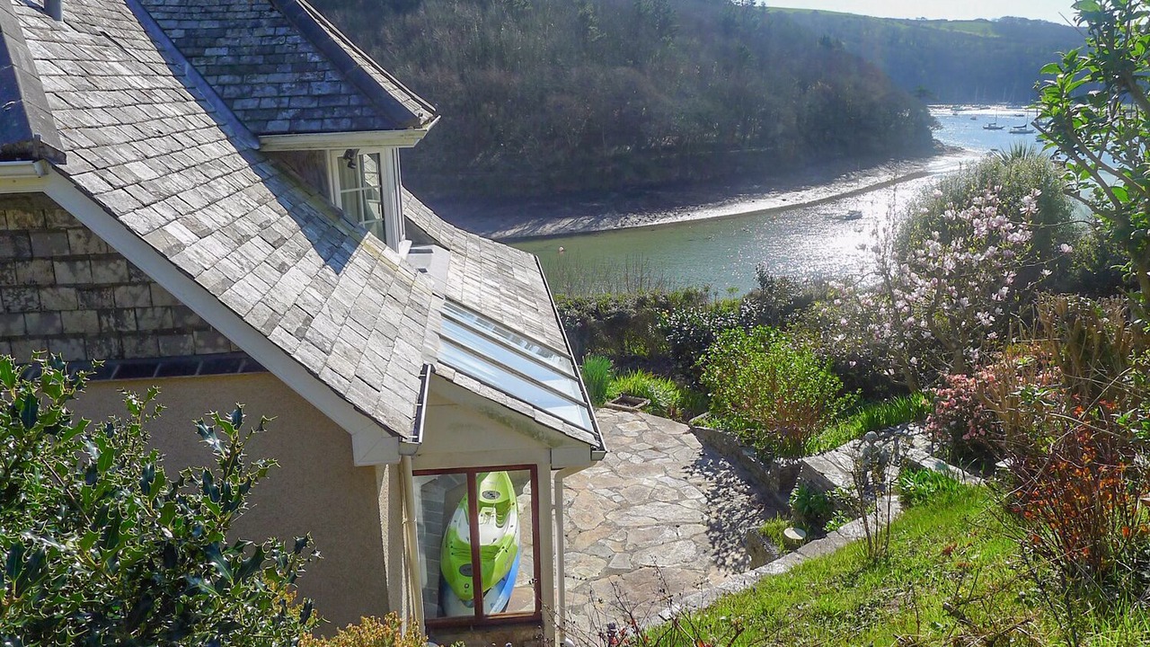 Photo of Others in Newton Ferrers