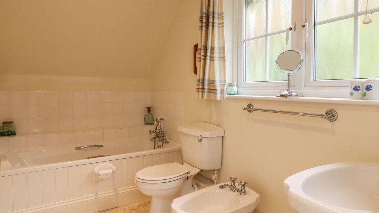 Photo of Others in Newton Ferrers