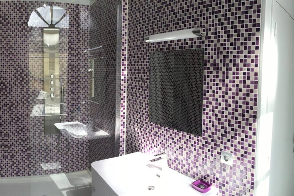 Photo of Bathroom in Fecamp