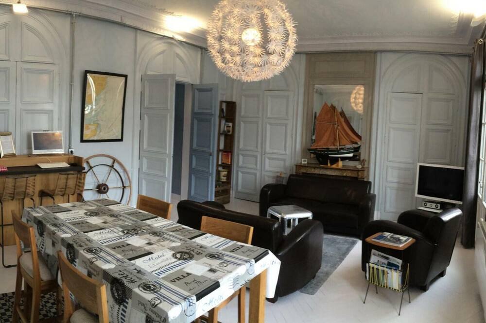Photo of Livingroom in Fecamp