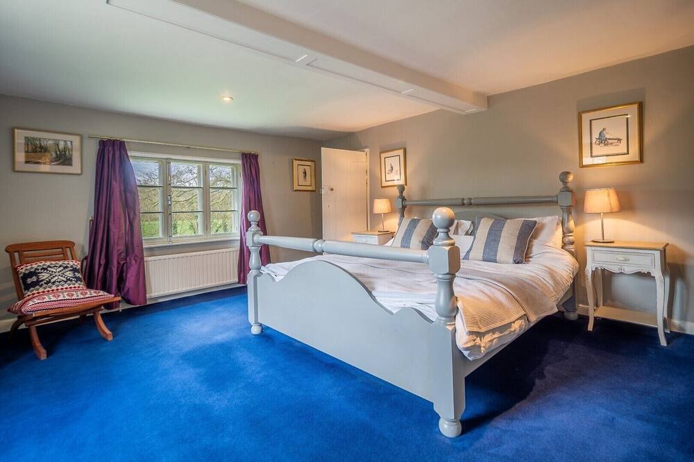 Photo of Bedroom in Eye