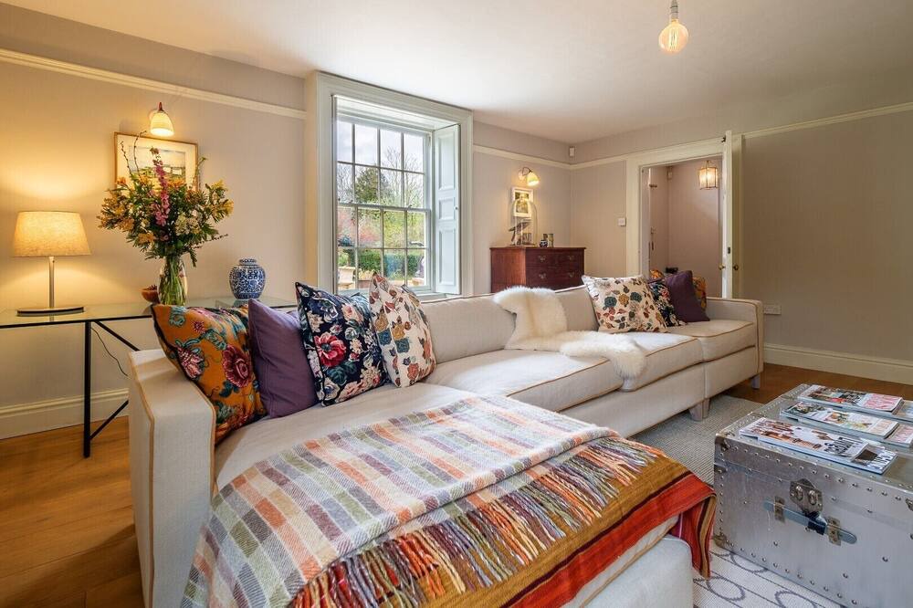 Photo of Livingroom in Eye