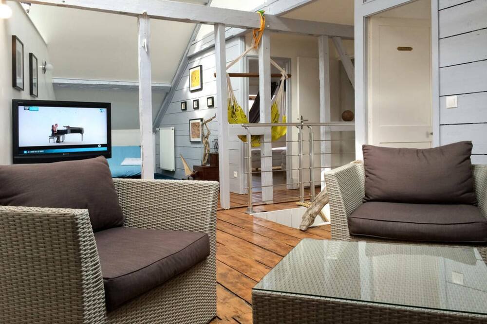 Photo of Livingroom in Fecamp