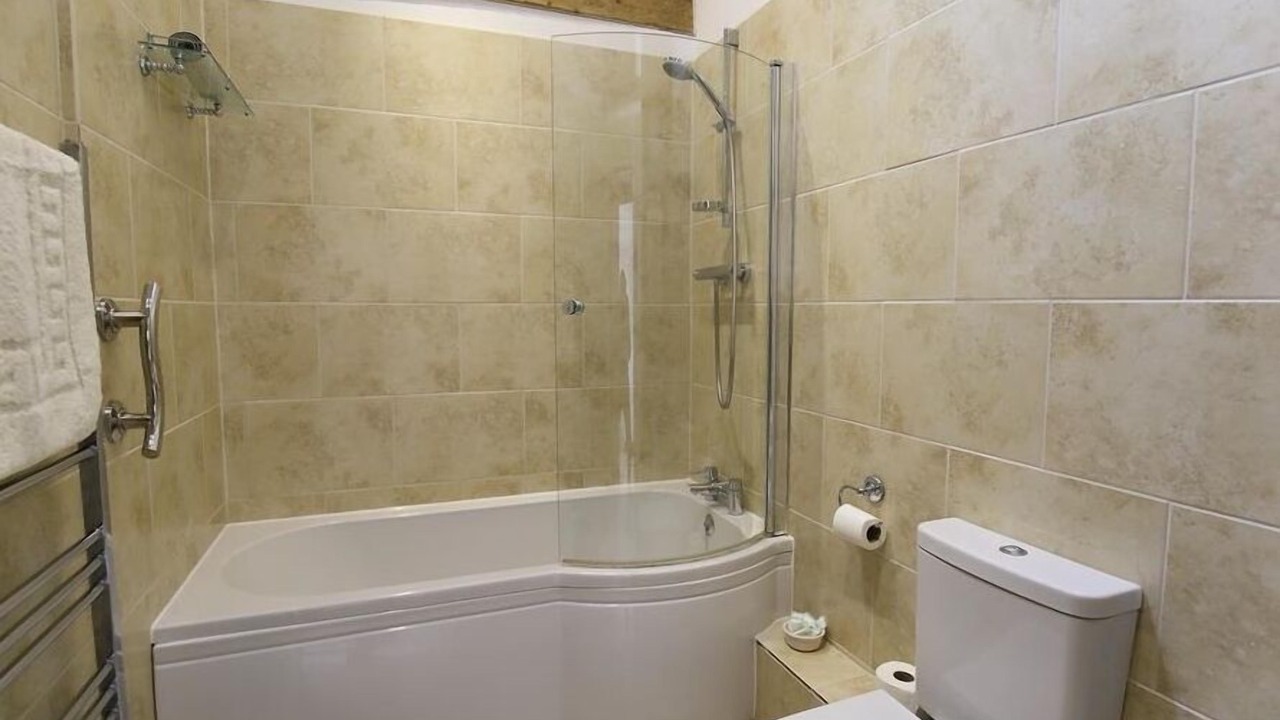 Photo of Bathroom in Flaxley