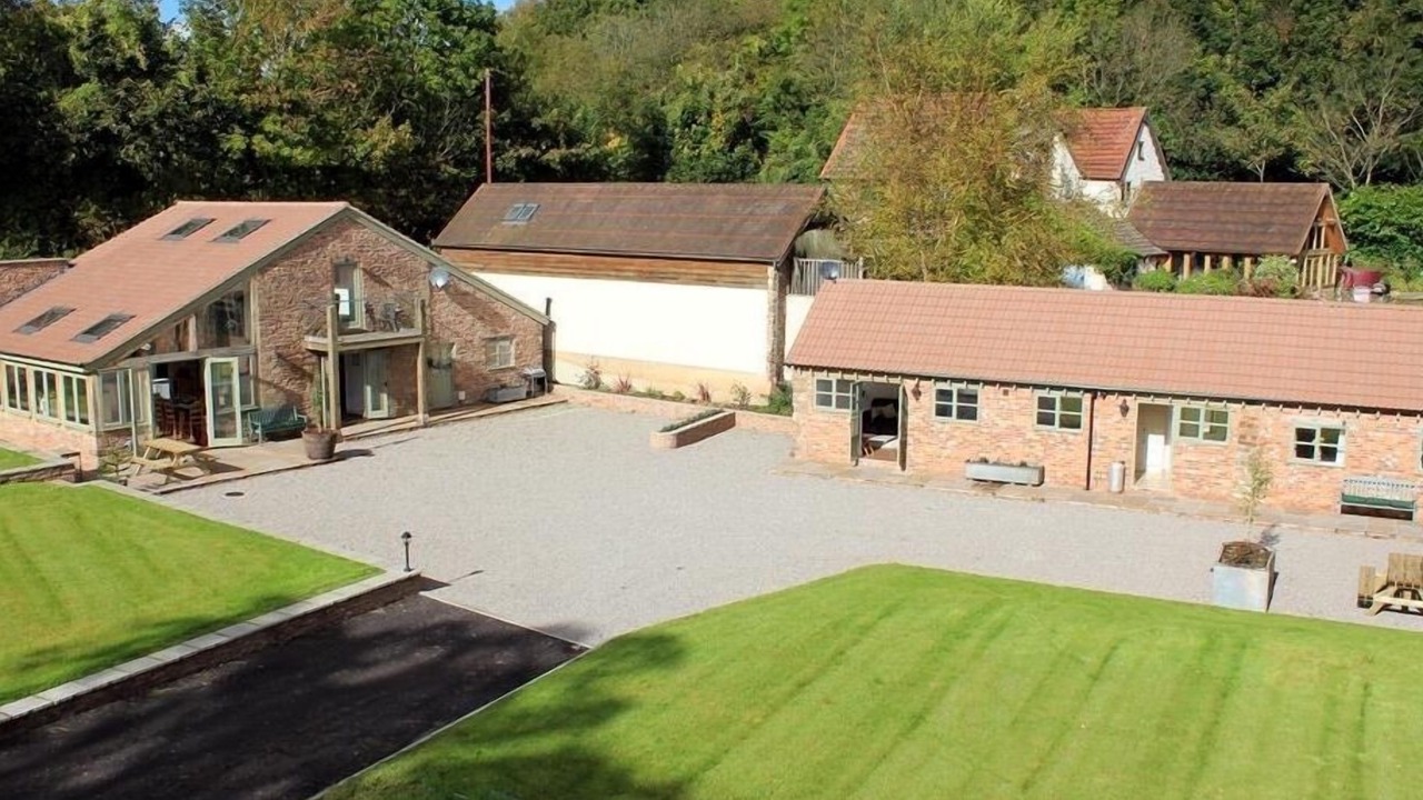 Photo of Others in Flaxley