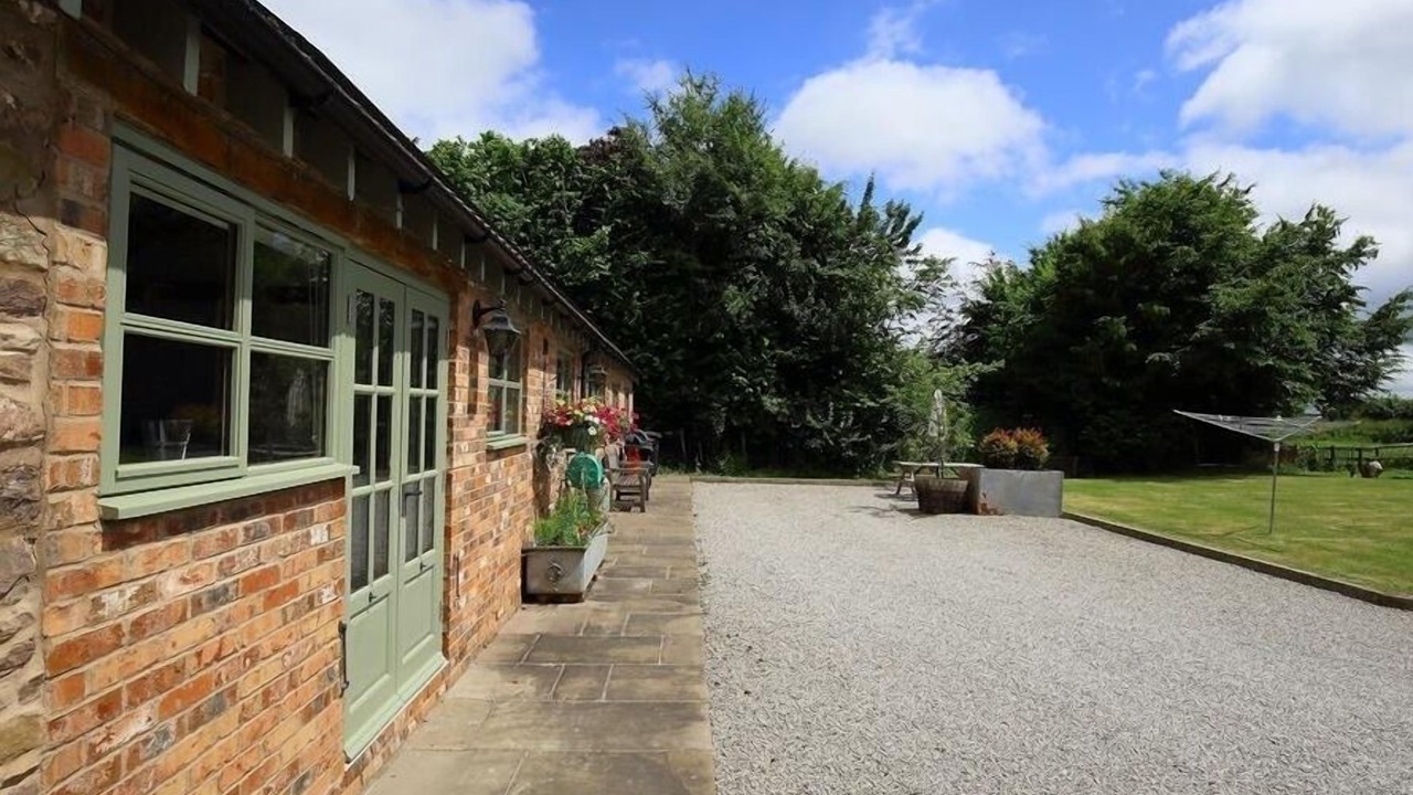 Photo of Others in Flaxley