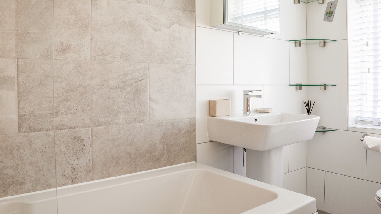 Photo of Bathroom in Hope-Cove