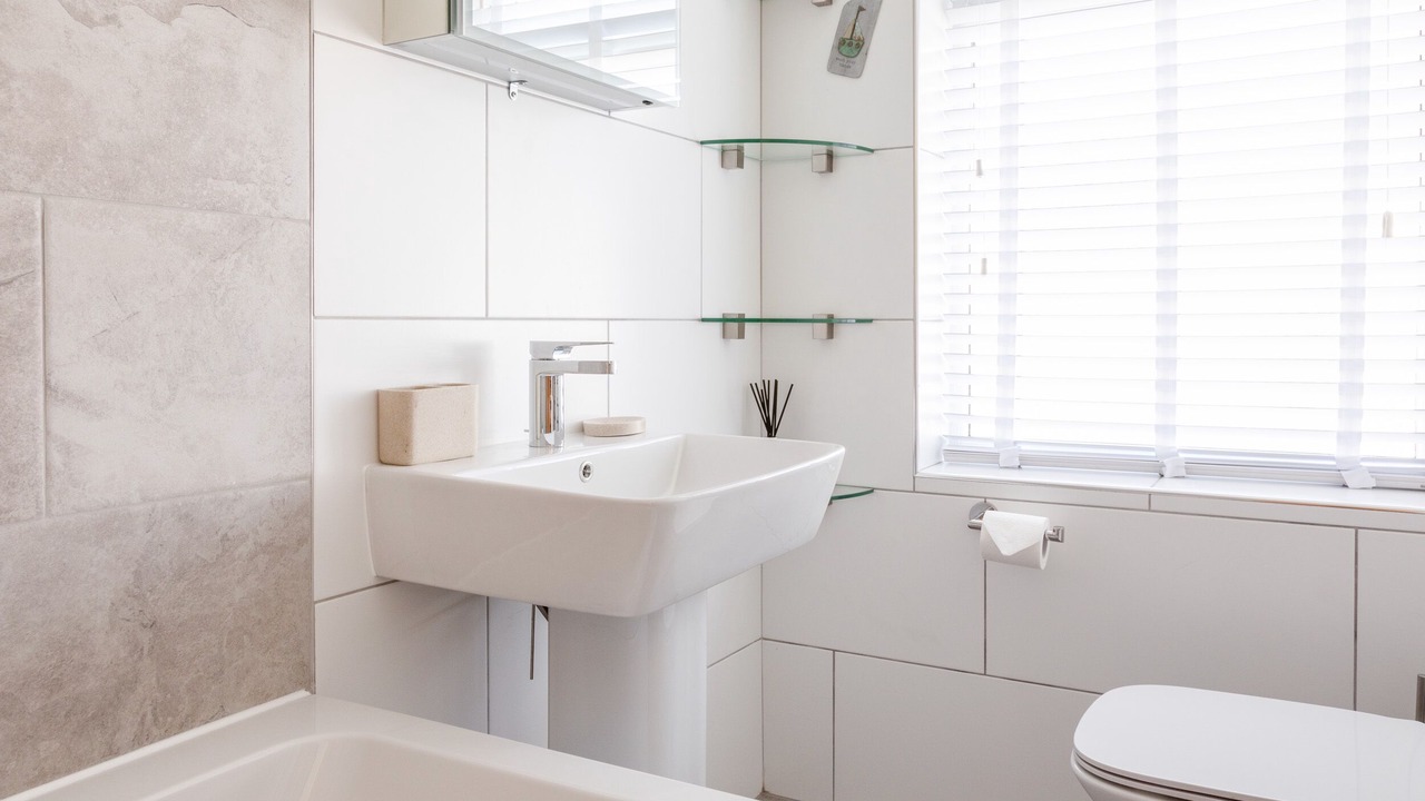 Photo of Others in Hope-Cove