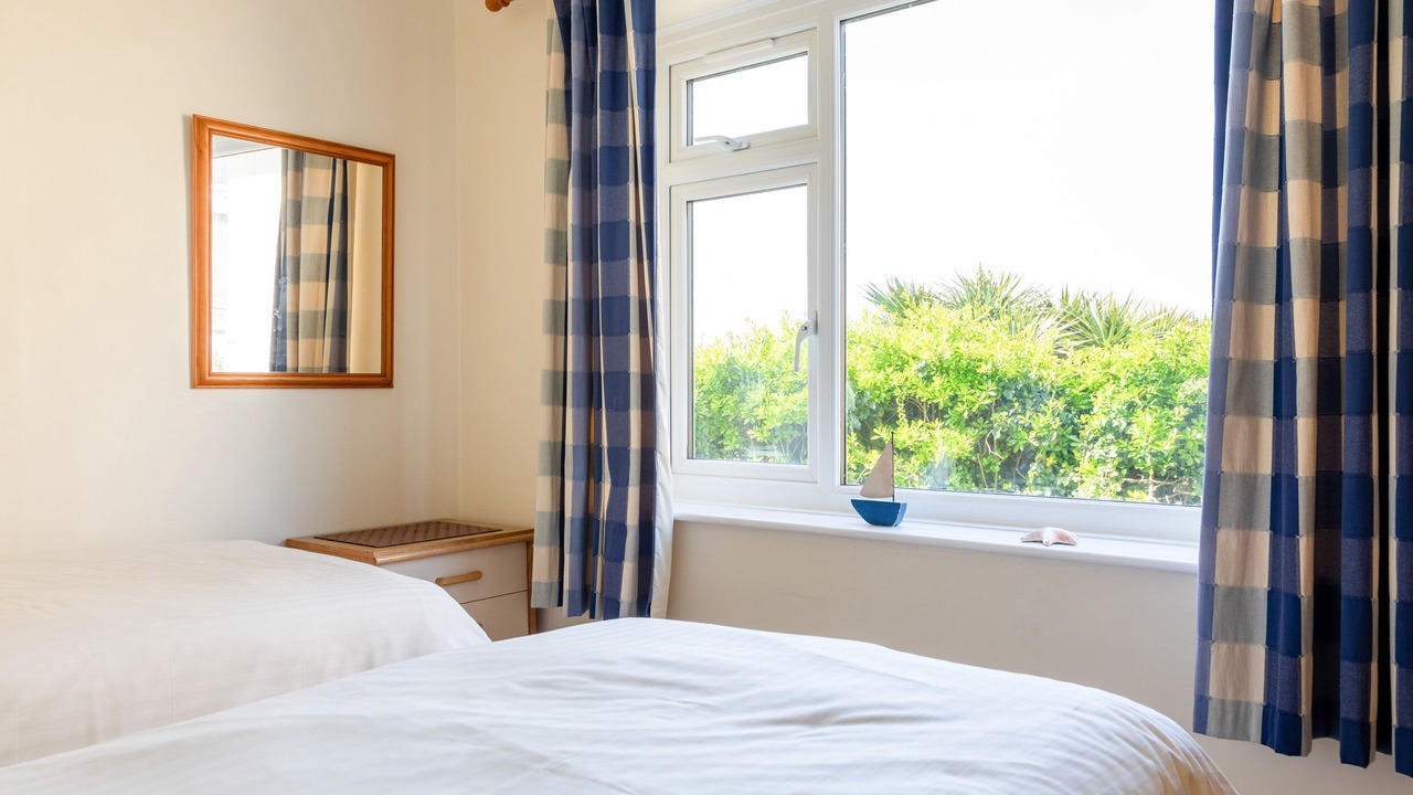 Photo of Others in Hope-Cove