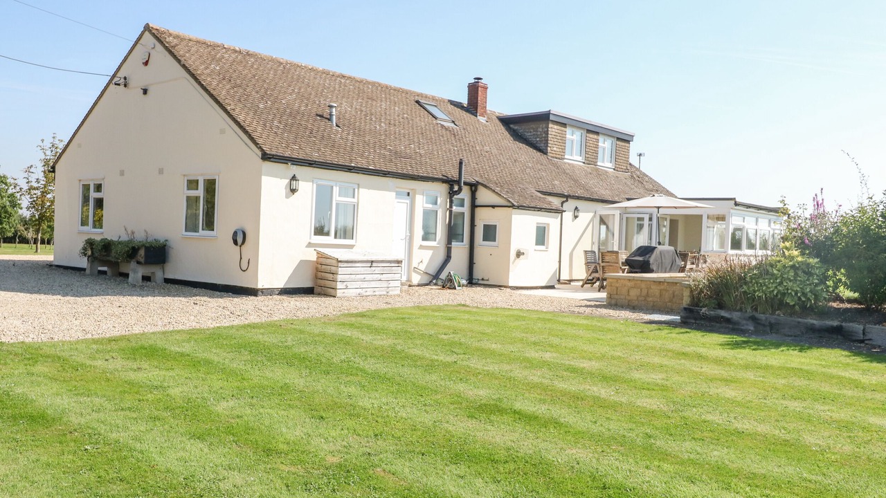 Photo of Outdoor in Witney