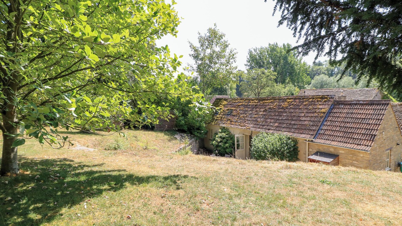 Photo of Outdoor in Coln St Aldwyns