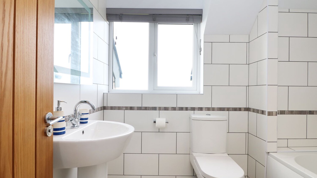 Photo of Bathroom in Chysauster