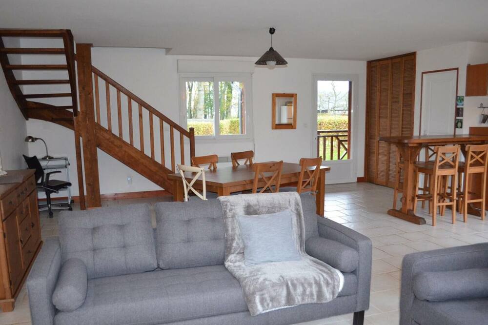Photo of Livingroom in Angerville-la-Martel