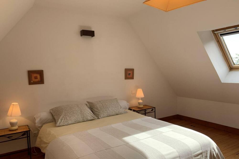 Photo of Bedroom in Angerville-la-Martel
