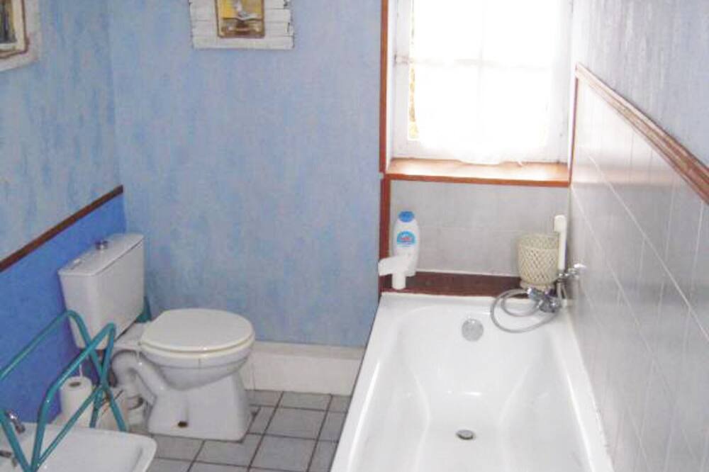 Photo of Bathroom in Pierrefiques