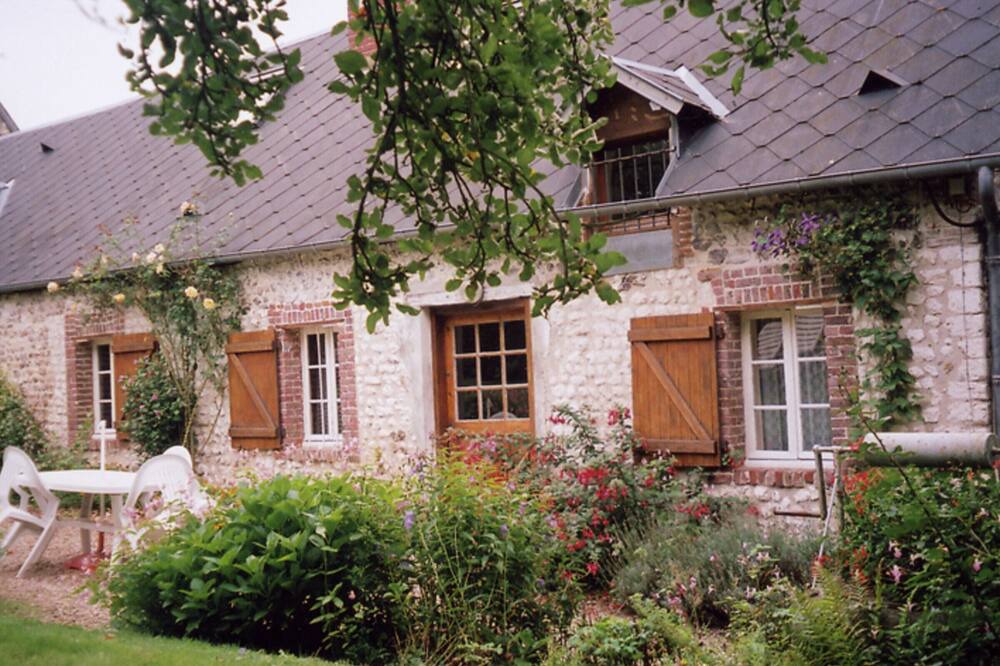 Photo of Outdoor in Pierrefiques