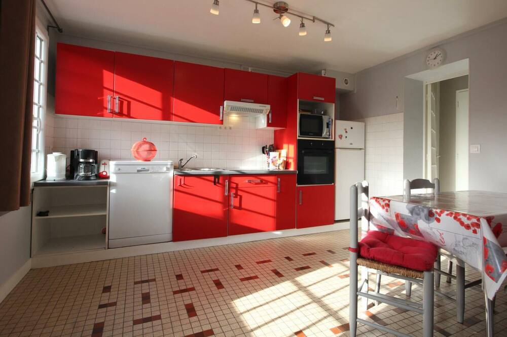 Photo of Kitchen in Franqueville-Saint-Pierre