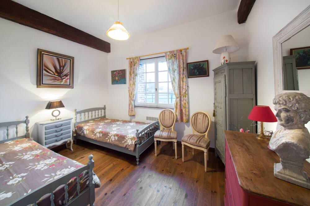 Photo of Bedroom in Paluel