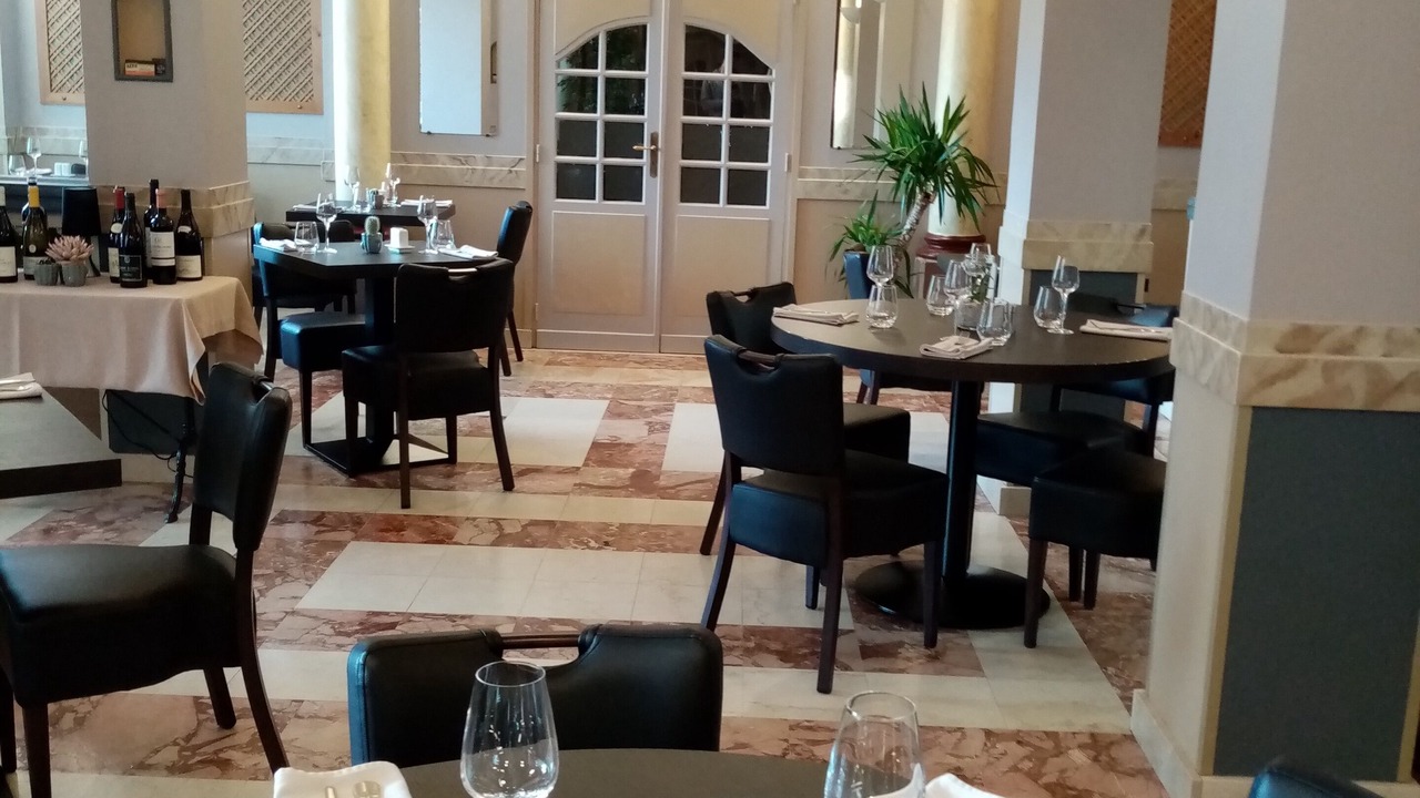 Photo of Others in Roye