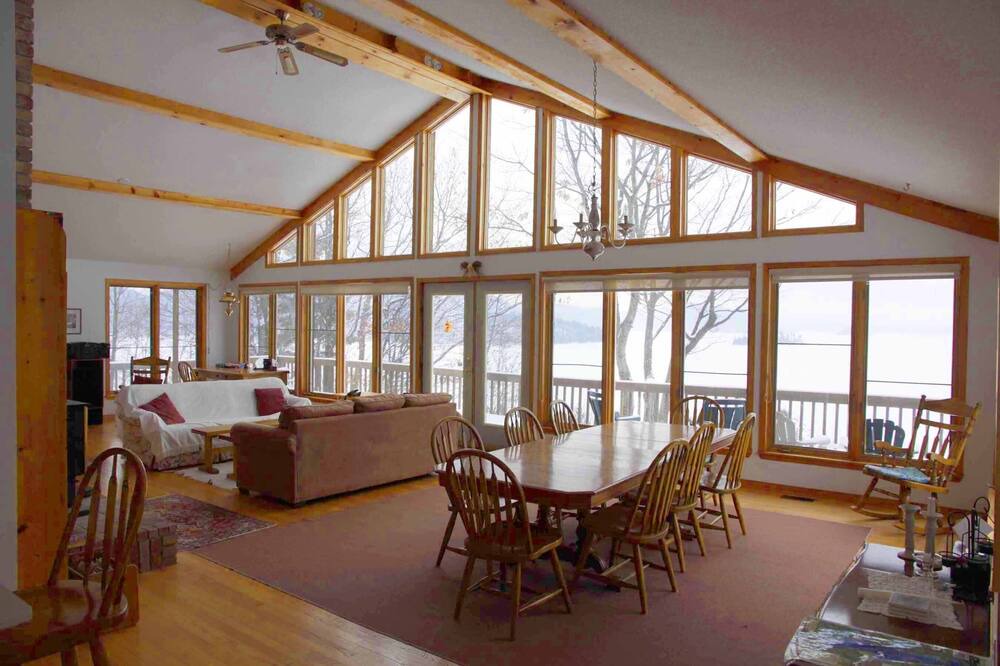 Photo of Livingroom in Northfield