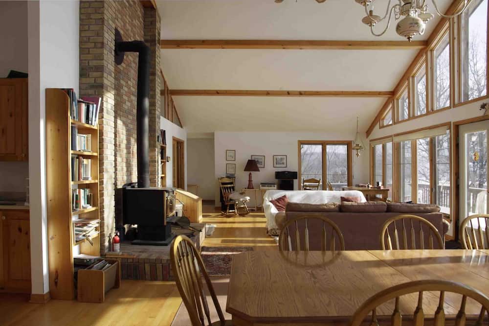 Photo of Livingroom in Northfield