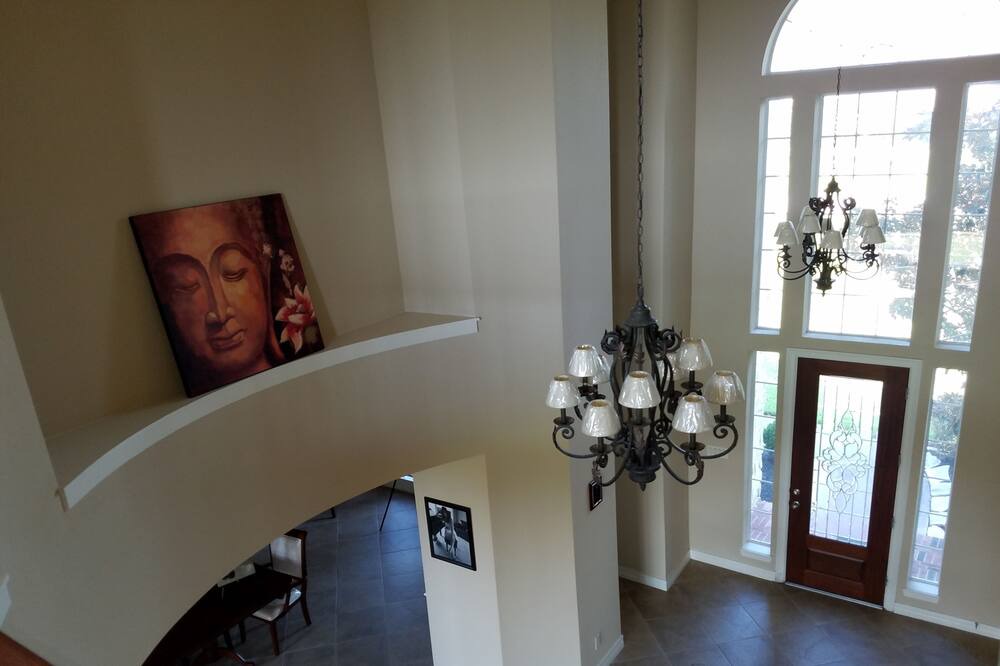 Photo of Livingroom in League City