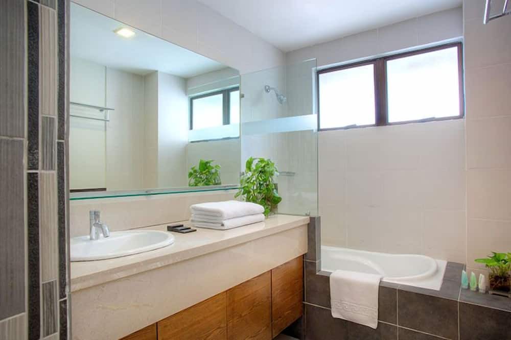 Photo of Others in Gua