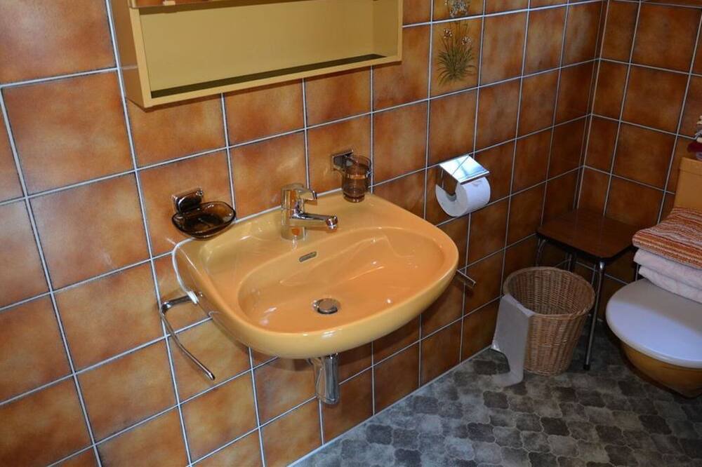 Photo of Bathroom in Zweisimmen