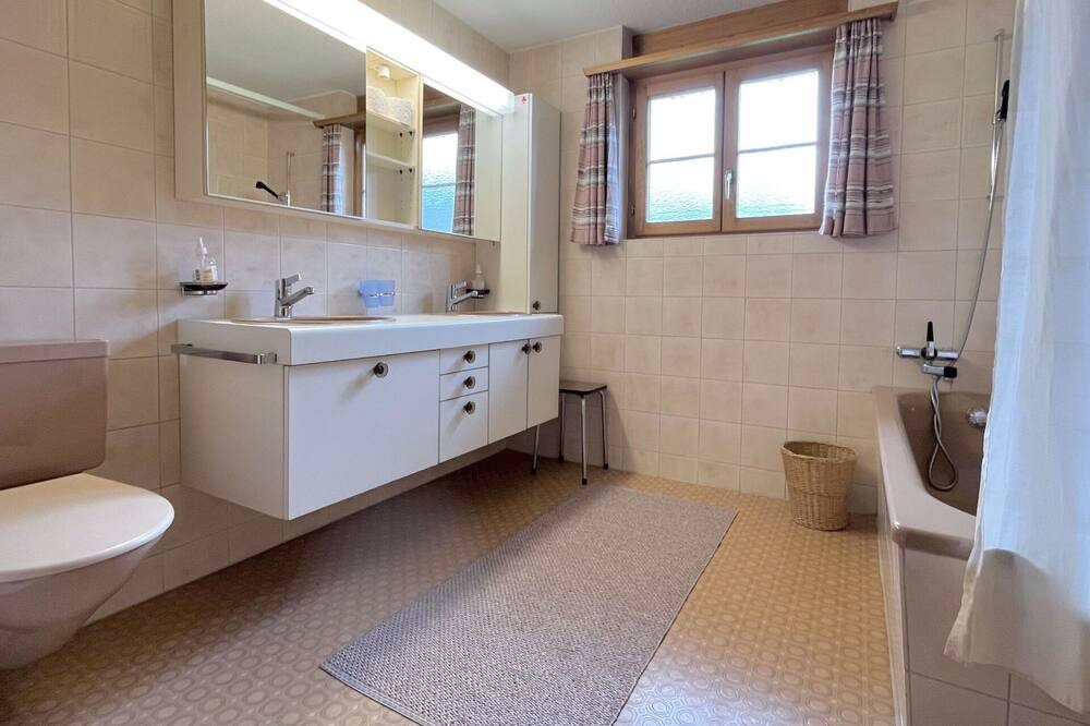 Photo of Bathroom in Zweisimmen