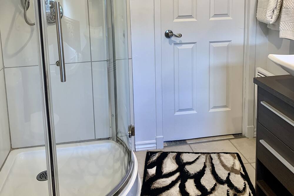 Photo of Bathroom in Tingwick