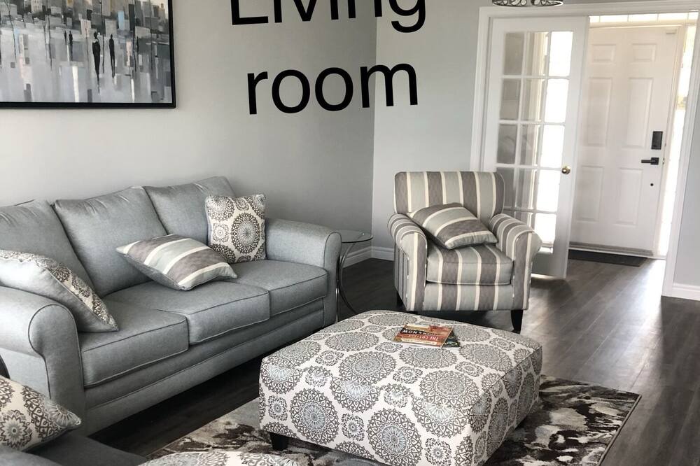 Photo of Livingroom in Carrying Place