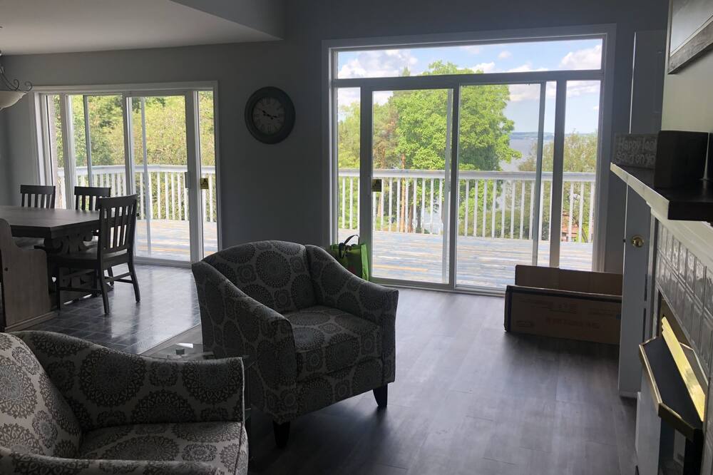 Photo of Livingroom in Carrying Place