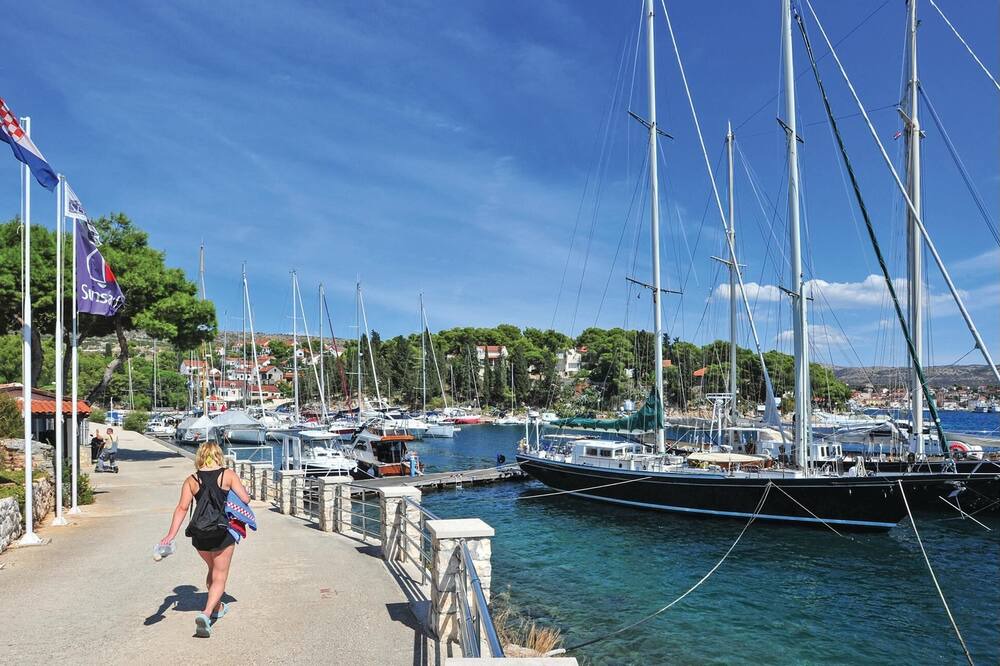 Photo of Others in Cove Osibova (Milna)