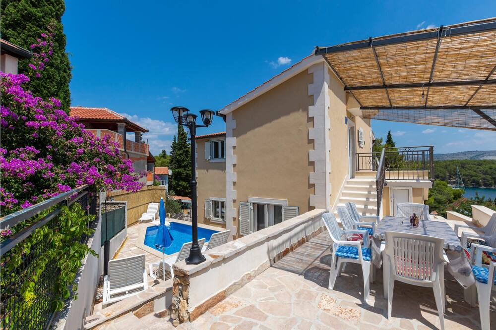 Photo of Outdoor in Cove Osibova (Milna)