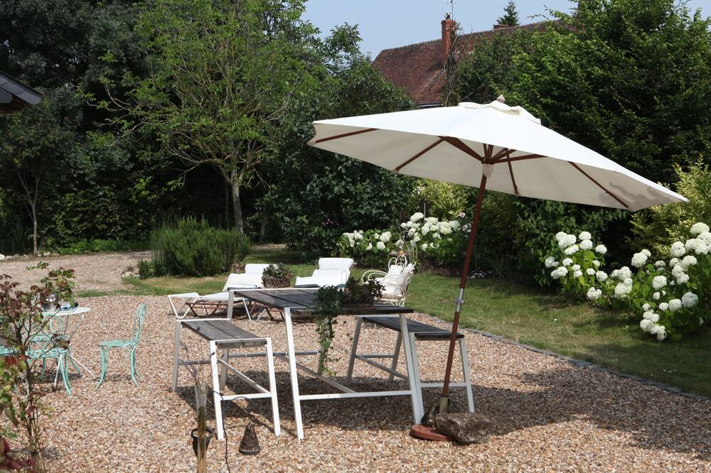 Photo of Outdoor in Berthenay