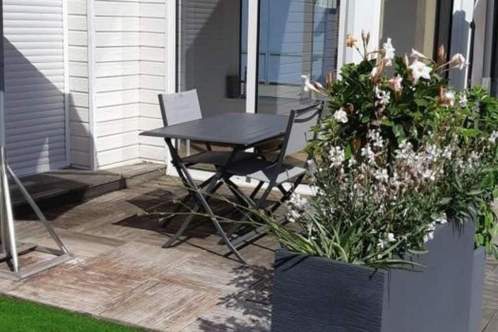 Photo of Patio Balcony in Saint-Clair-sur-les-Monts