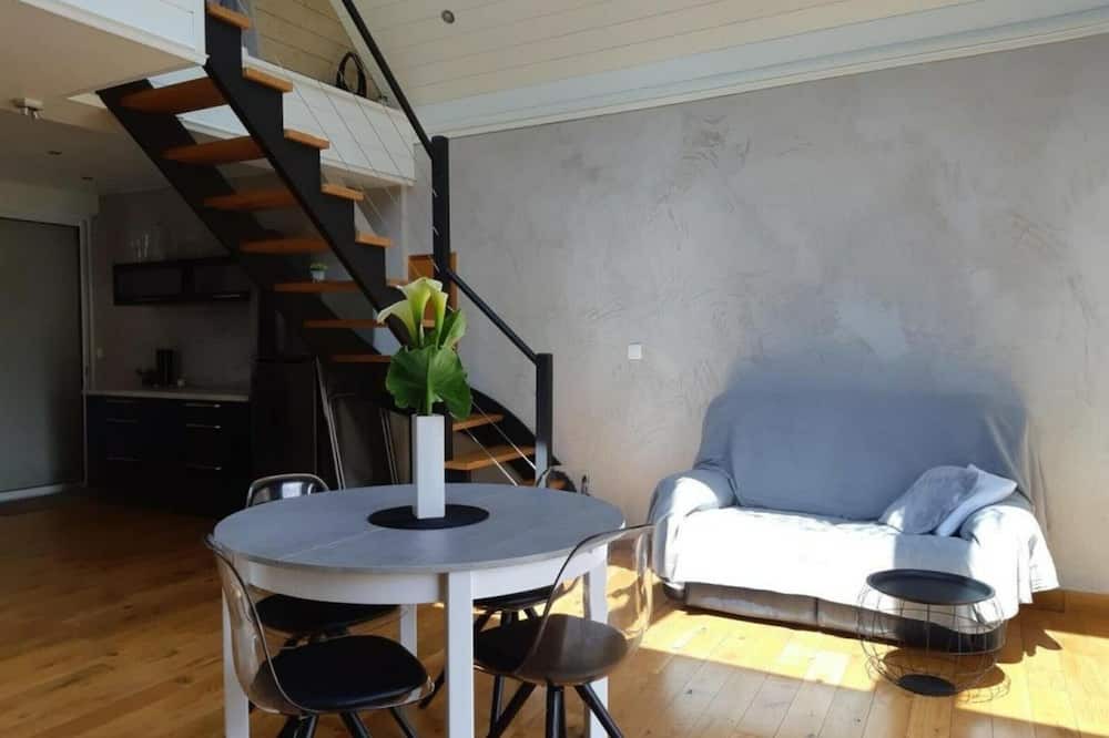 Photo of Livingroom in Saint-Clair-sur-les-Monts